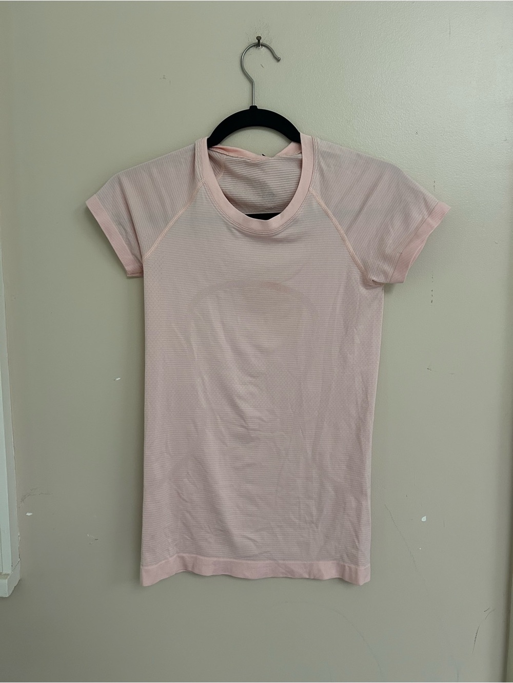 lululemon swiftly tech shirt in Pink Pearl | size 4